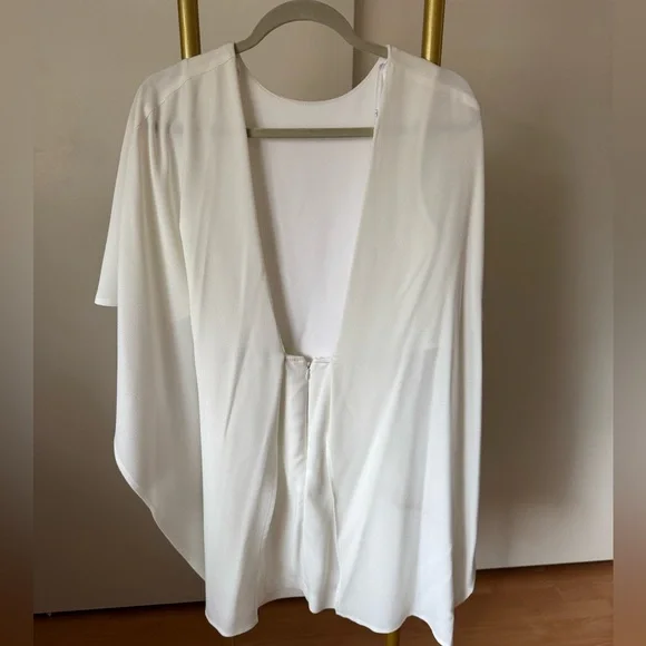 Best is yet to come backless dress - Picture 3 of 5